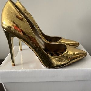 These perfect gold pumps go great with any look!